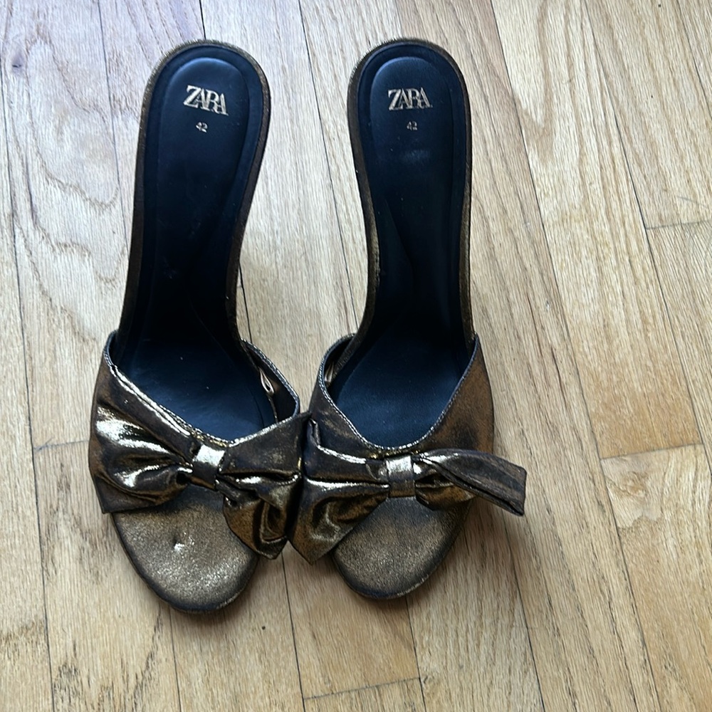 New w/out tag ZARA MULE